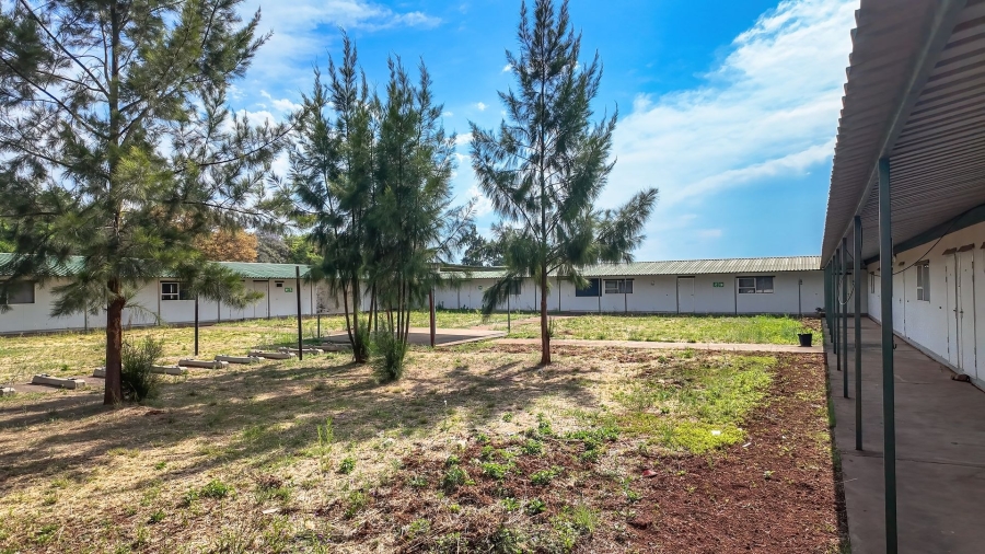 5 Bedroom Property for Sale in Rustenburg Rural North West